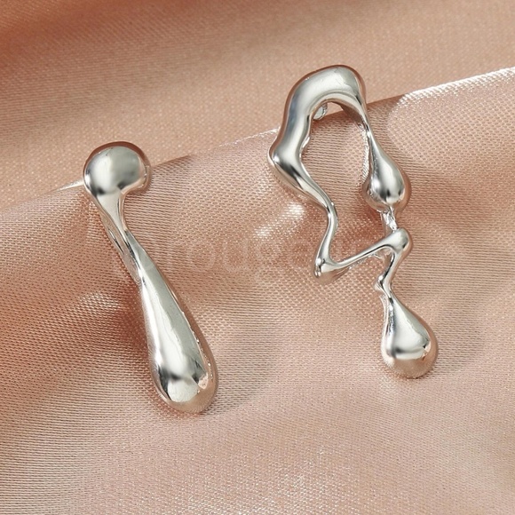 Silver Earrings Irregular Abstract Shape Asymmetric - Picture 5 of 7